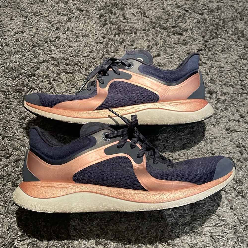 Lululemon chargefeel workout low